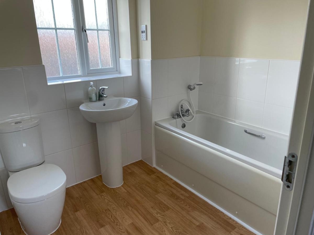 Stunning Large Detached Gloucester, 4 Beds, 3 Bedroom, 2 Bathroom Property, Nr Chelt, The Docks And Quays Sleeps 6 Esterno foto