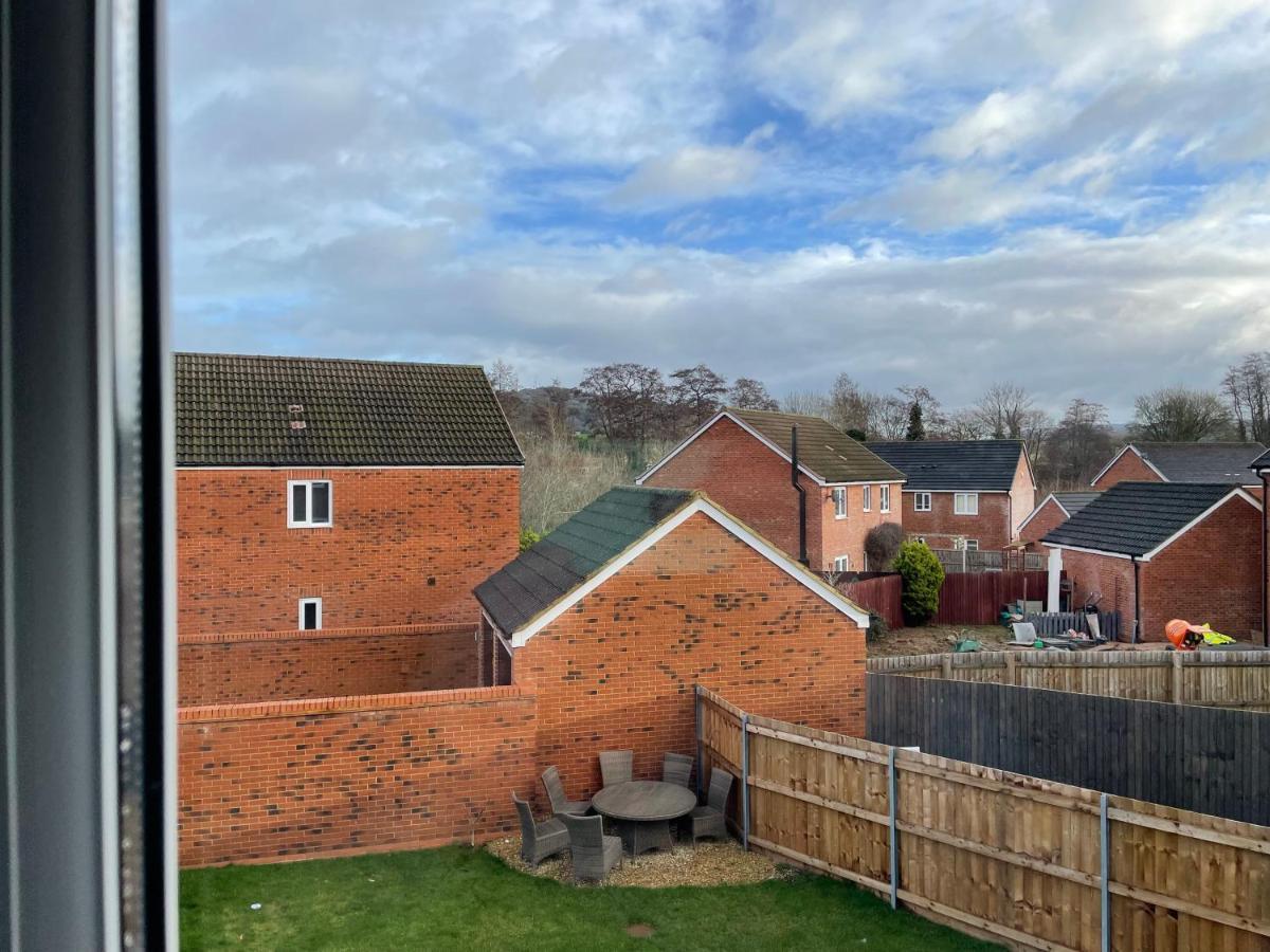 Stunning Large Detached Gloucester, 4 Beds, 3 Bedroom, 2 Bathroom Property, Nr Chelt, The Docks And Quays Sleeps 6 Esterno foto