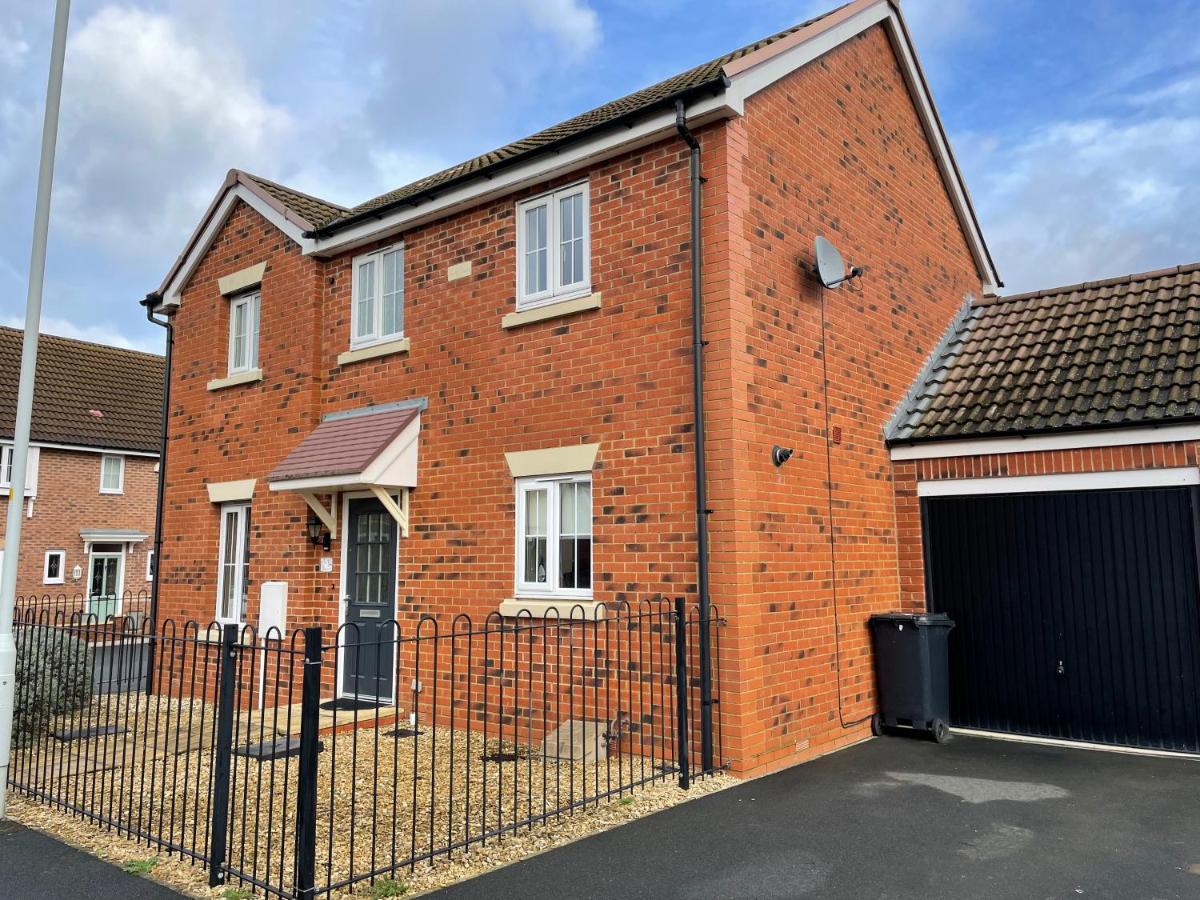 Stunning Large Detached Gloucester, 4 Beds, 3 Bedroom, 2 Bathroom Property, Nr Chelt, The Docks And Quays Sleeps 6 Esterno foto