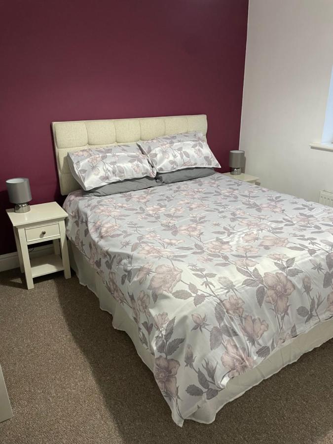 Stunning Large Detached Gloucester, 4 Beds, 3 Bedroom, 2 Bathroom Property, Nr Chelt, The Docks And Quays Sleeps 6 Esterno foto
